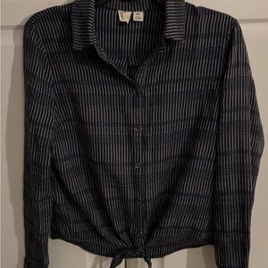 Roxy blouse. Size SP.  button‎ and tie front.